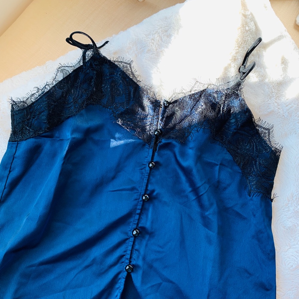NWOT blue lace satiny tank top